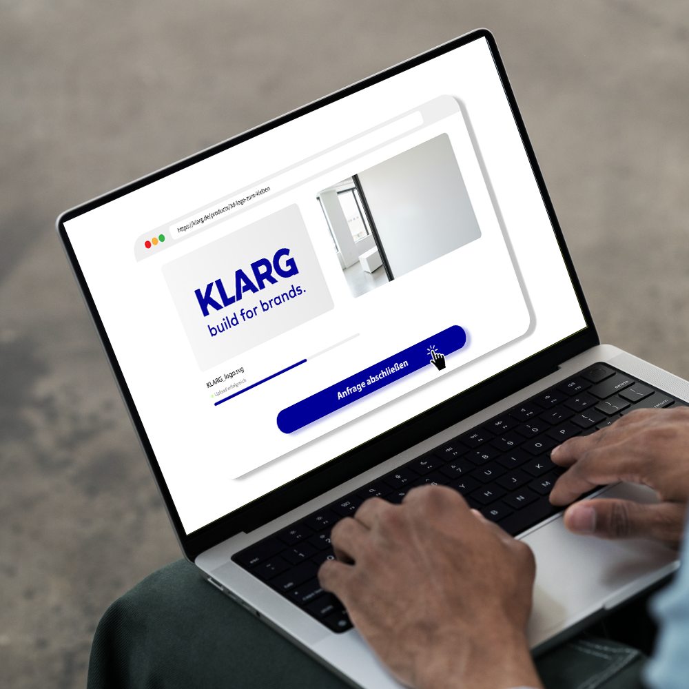 Logo hochladen & Anfrage abschließen